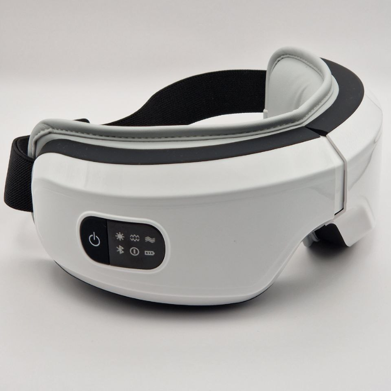 Le masque pour les yeux serenity posé sur fond blanc en vue d'ensemble.