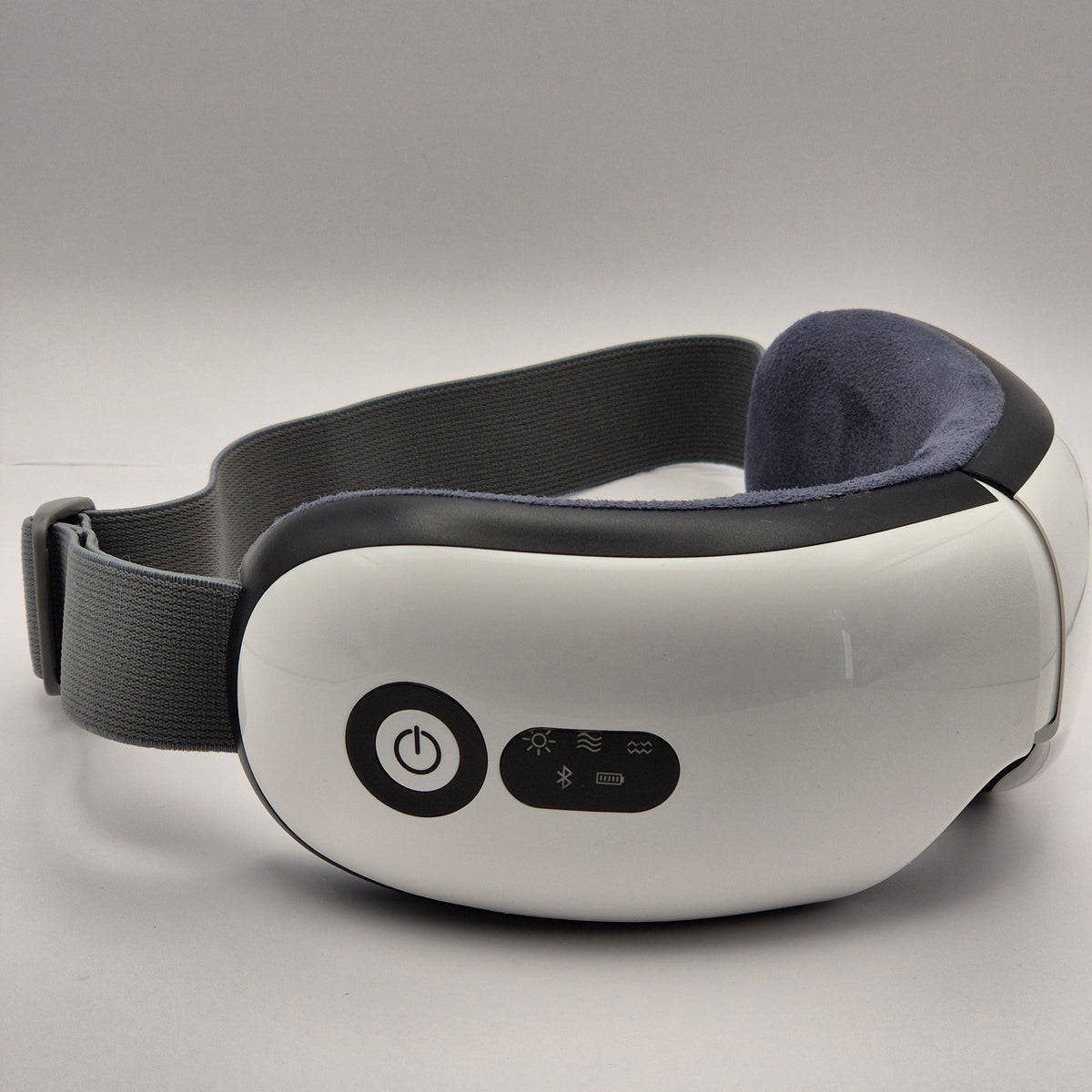 Le masseur oculaire ULTIMATE en vue d'ensemble sur fond blanc. 